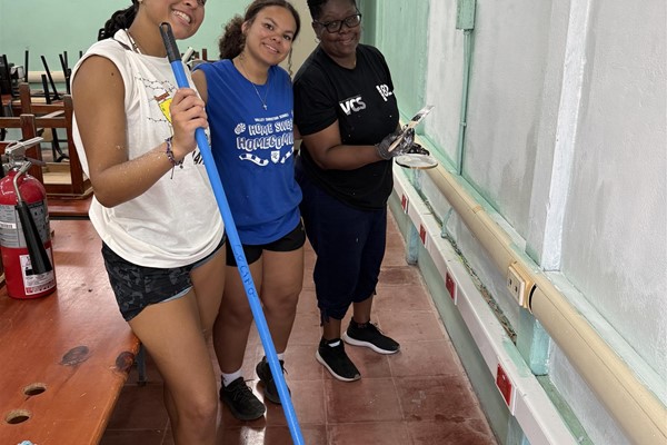 Day 6 - Painting, Construction & Beach Time